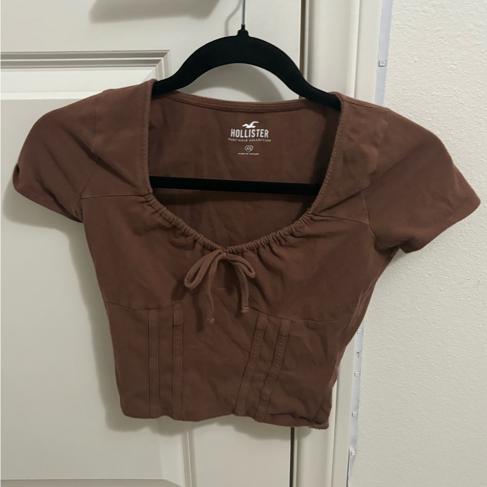 Deep brown hollister tee